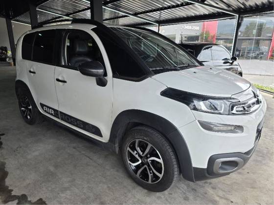 CITROËN AIRCROSS 1.6 SHINE 16V FLEX 4P AUTOMÁTICO CITROËN AIRCROSS 1.6 SHINE 16V FLEX 4P AUTOMÁTICO